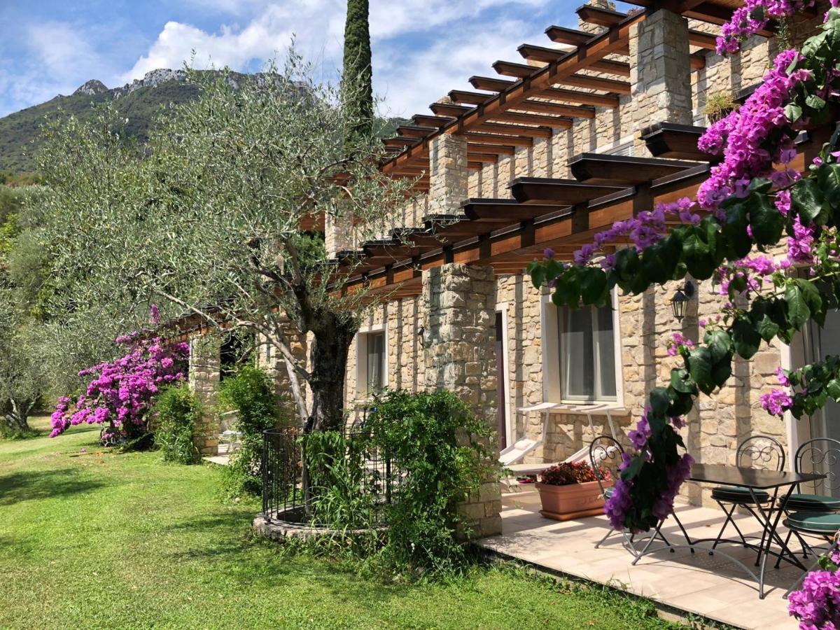 La Cascata Negli Ulivi Bed and Breakfast Toscolano Maderno Eksteriør billede