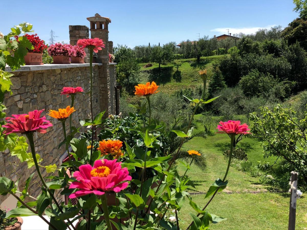 La Cascata Negli Ulivi Bed and Breakfast Toscolano Maderno Eksteriør billede