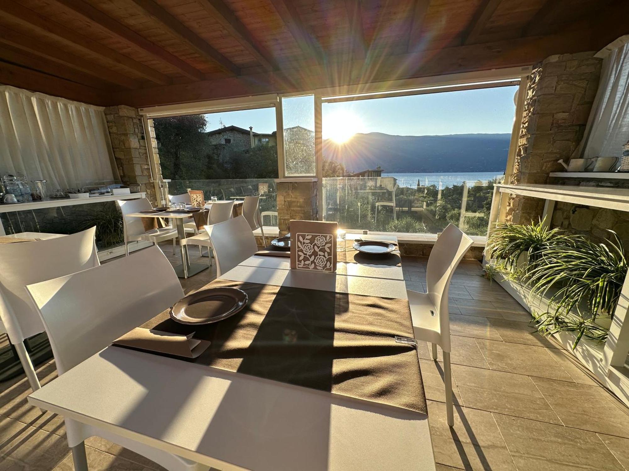 La Cascata Negli Ulivi Bed and Breakfast Toscolano Maderno Eksteriør billede