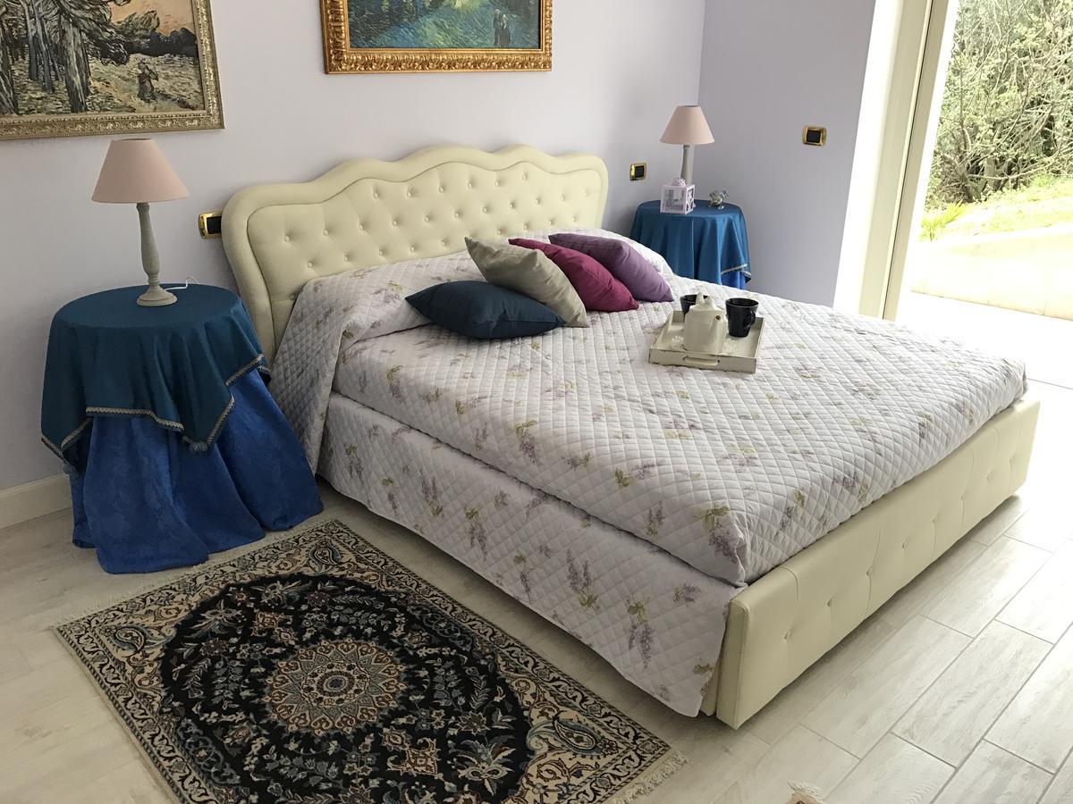 La Cascata Negli Ulivi Bed and Breakfast Toscolano Maderno Eksteriør billede