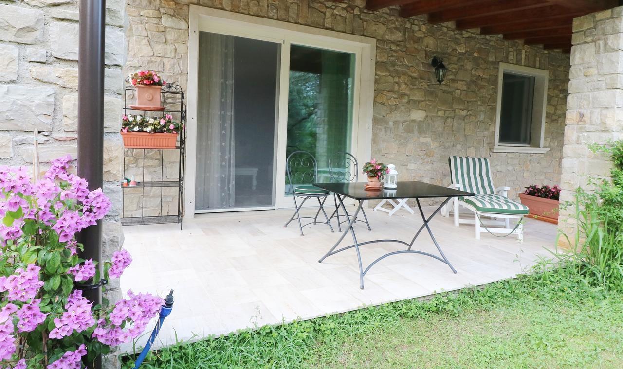 La Cascata Negli Ulivi Bed and Breakfast Toscolano Maderno Eksteriør billede