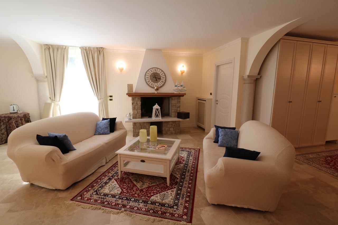 La Cascata Negli Ulivi Bed and Breakfast Toscolano Maderno Eksteriør billede