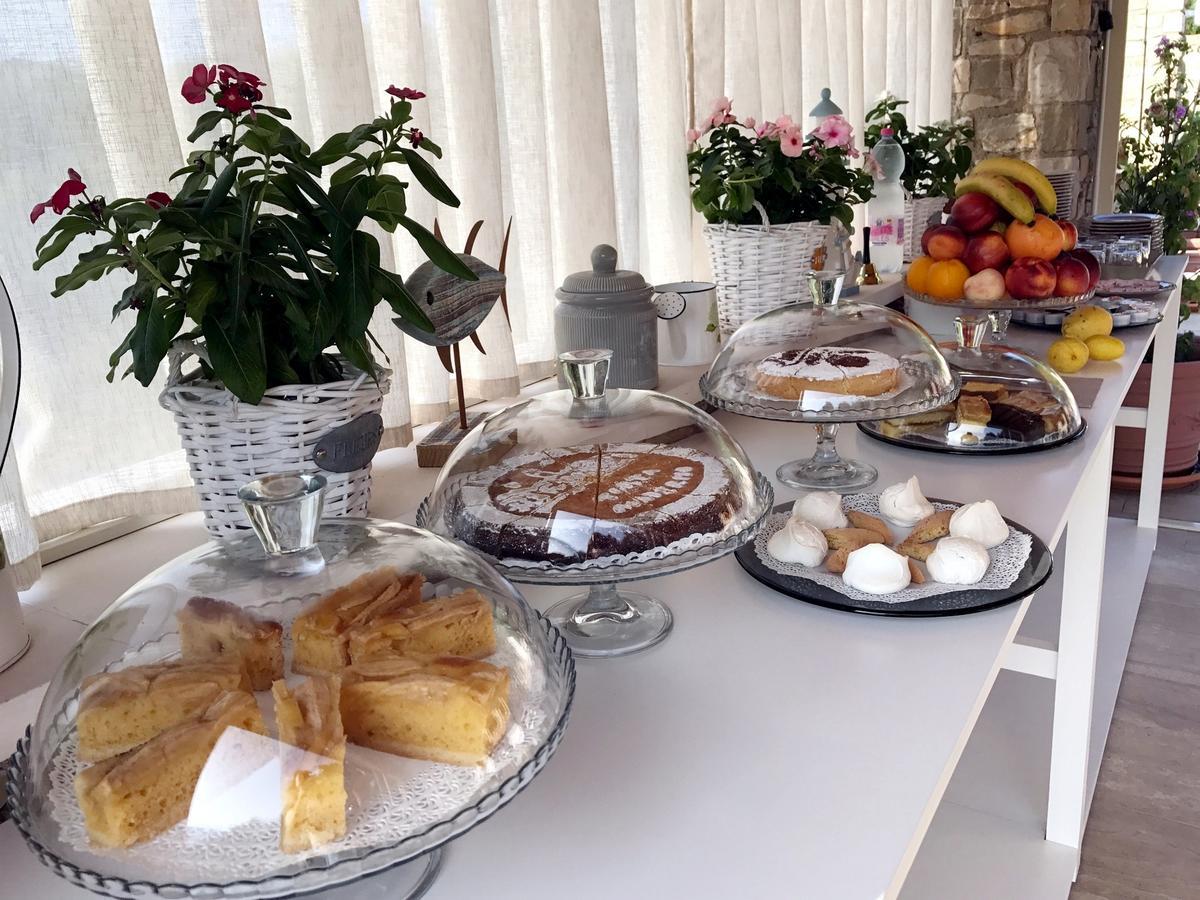 La Cascata Negli Ulivi Bed and Breakfast Toscolano Maderno Eksteriør billede