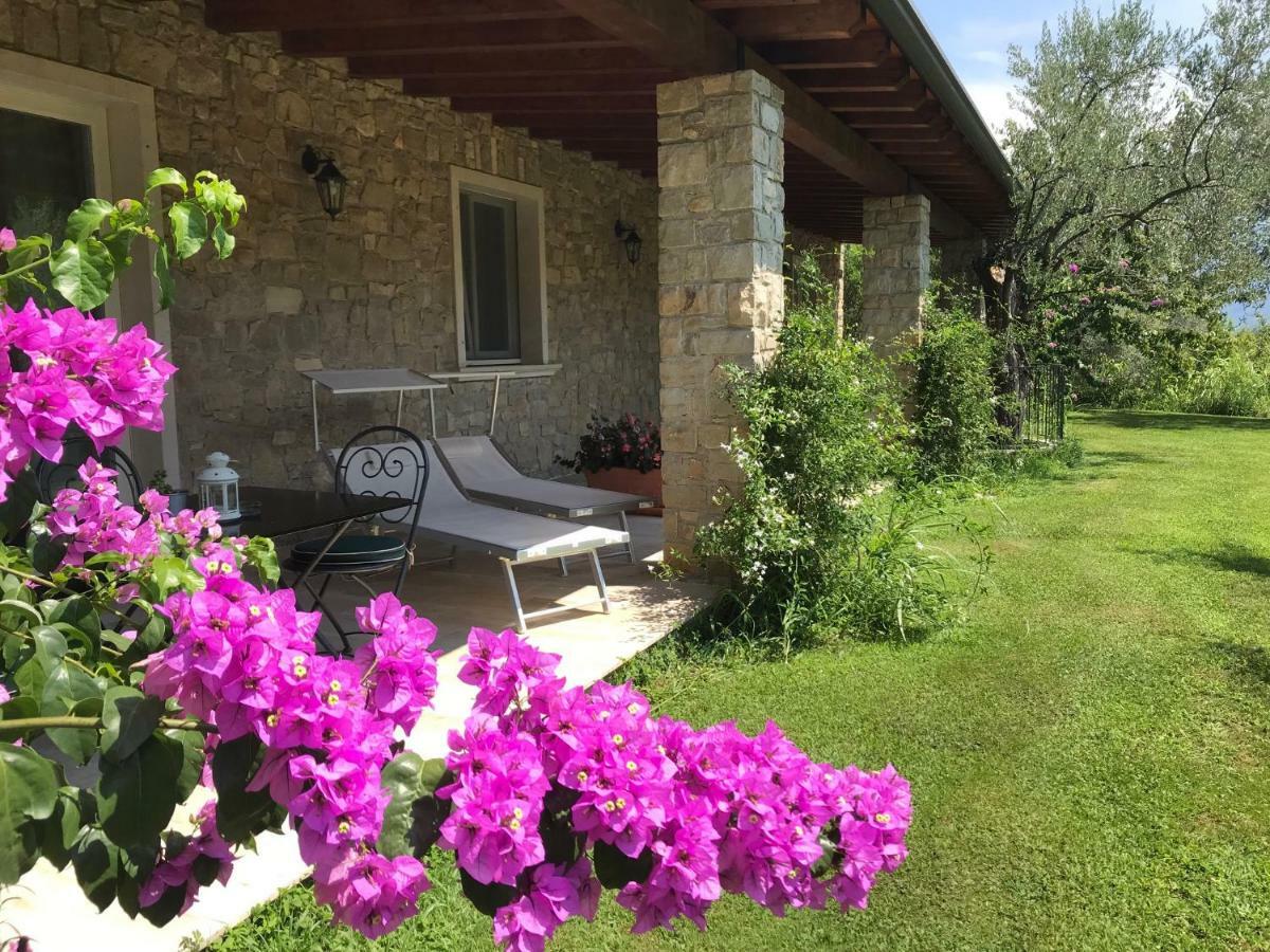 La Cascata Negli Ulivi Bed and Breakfast Toscolano Maderno Eksteriør billede